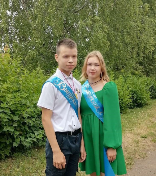 Торжественное вручение аттестатов в основной школе д. Ахманово.